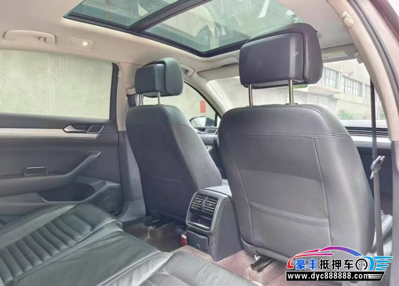 17年大众迈腾轿车抵押车出售