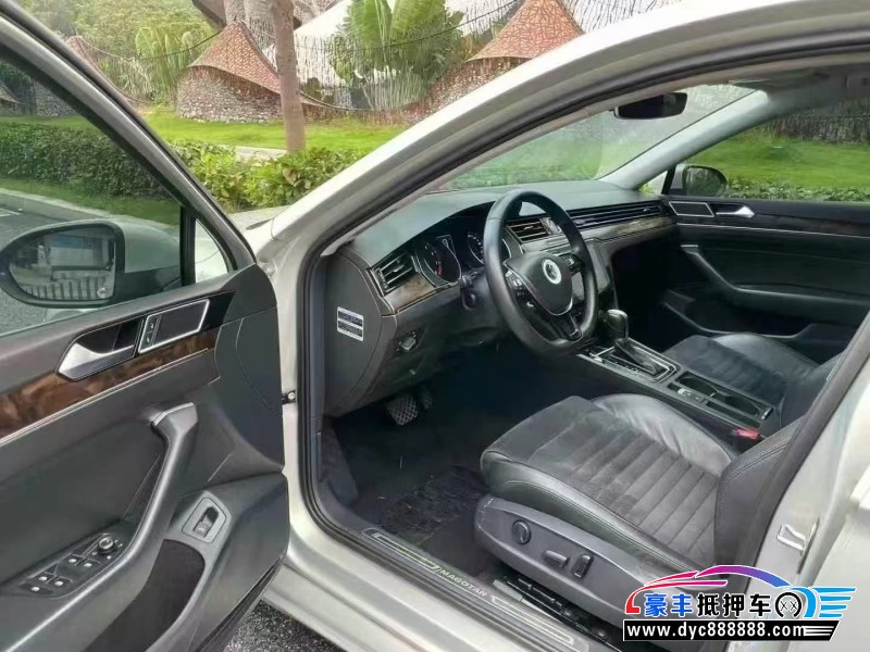 16年大众迈腾轿车抵押车出售