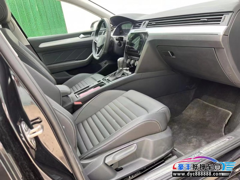 24年大众迈腾轿车抵押车出售