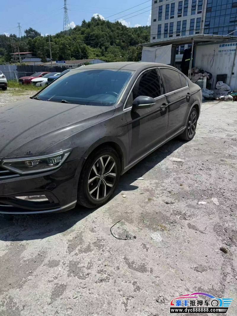 21年大众迈腾轿车抵押车出售