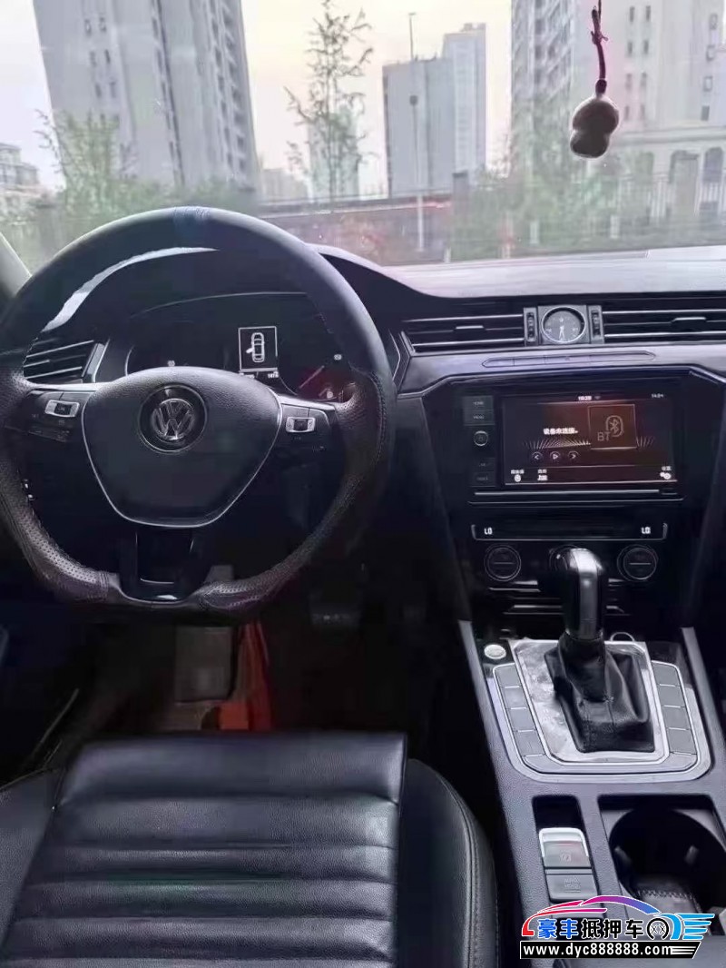 20年大众迈腾轿车抵押车出售