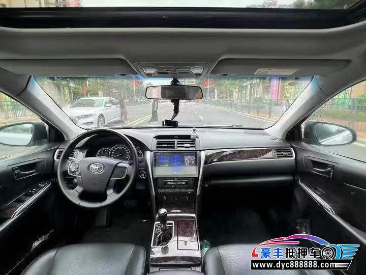 16年丰田凯美瑞轿车抵押车出售