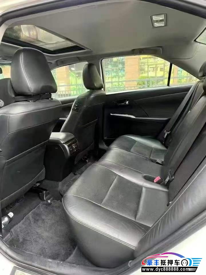 16年丰田凯美瑞轿车抵押车出售