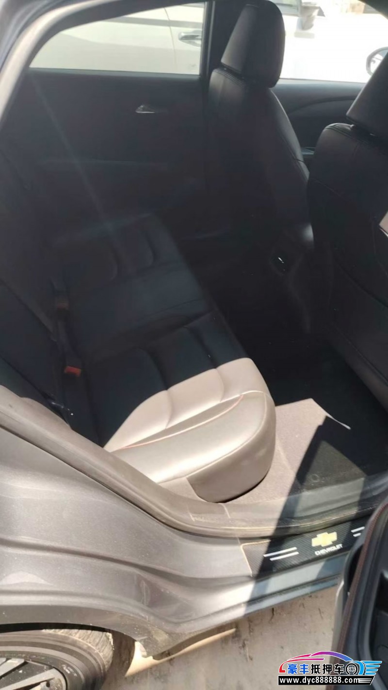 20年雪佛兰科鲁泽轿车抵押车出售