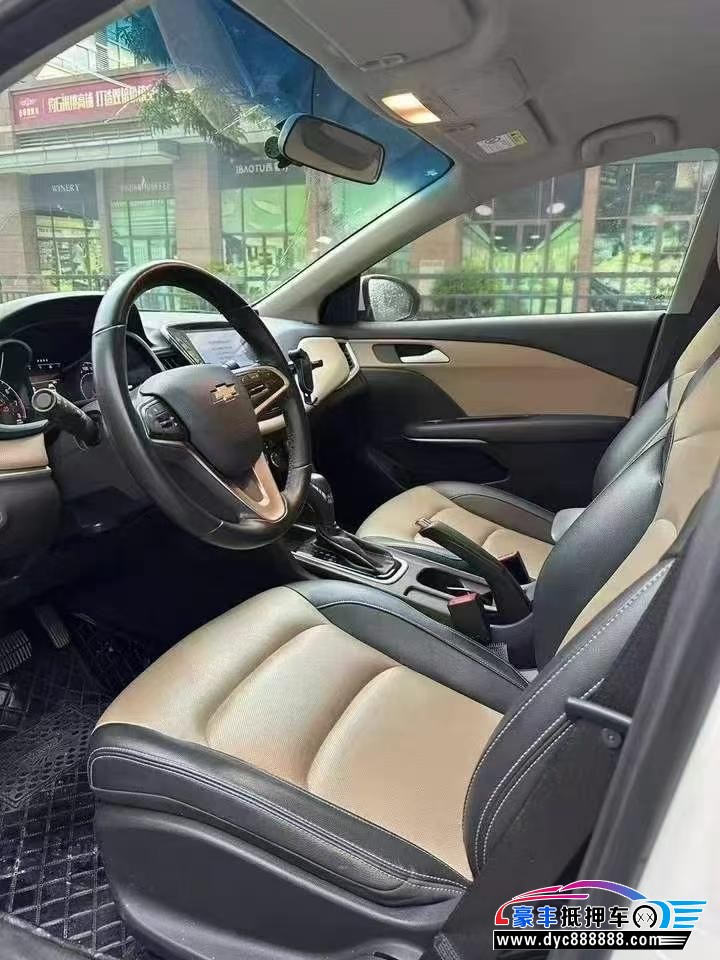 20年雪佛兰科鲁泽轿车抵押车出售