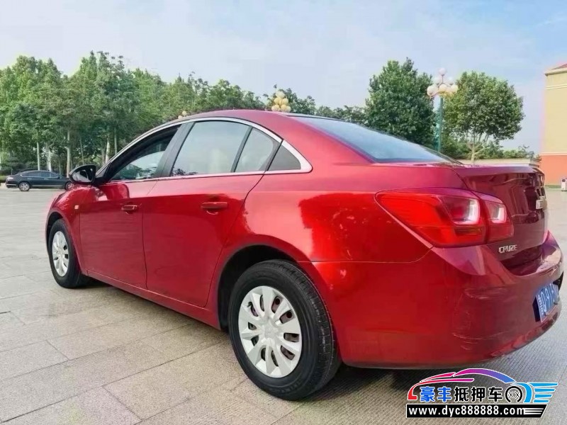 15年雪佛兰科鲁兹轿车抵押车出售