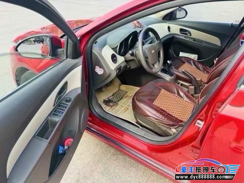15年雪佛兰科鲁兹轿车抵押车出售
