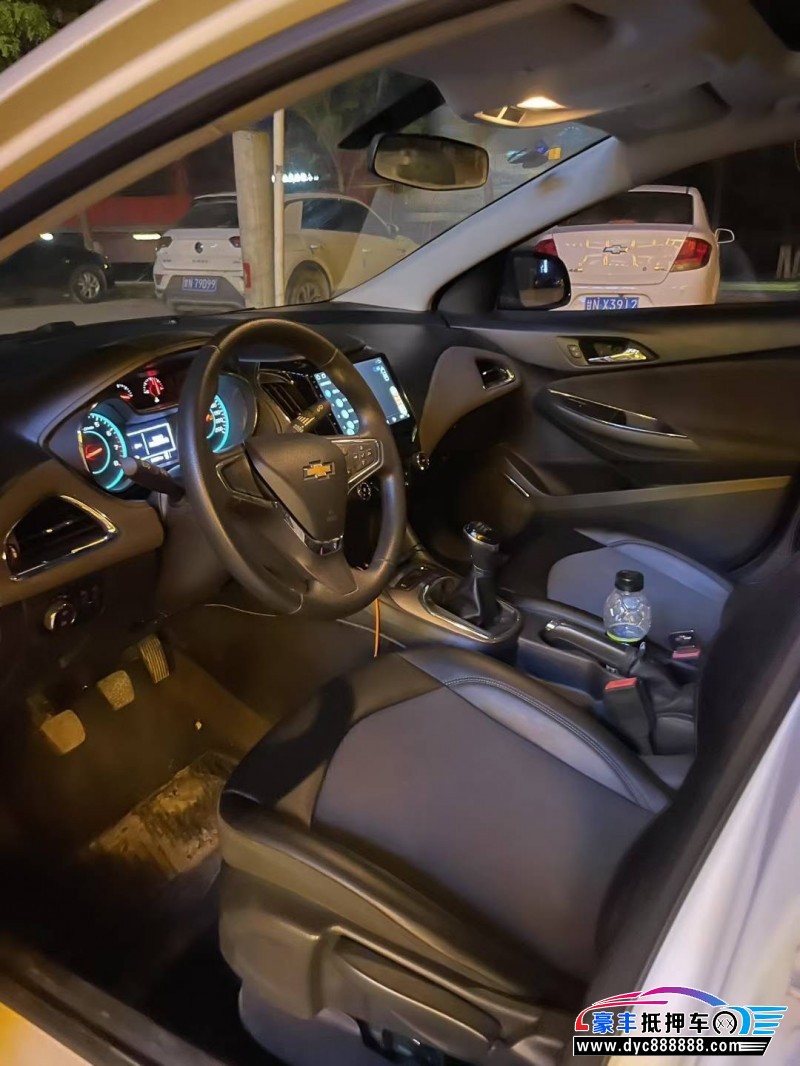 16年雪佛兰科鲁兹轿车抵押车出售