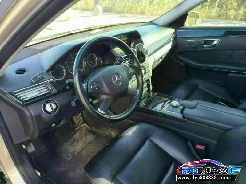 10年奔驰E轿车抵押车出售