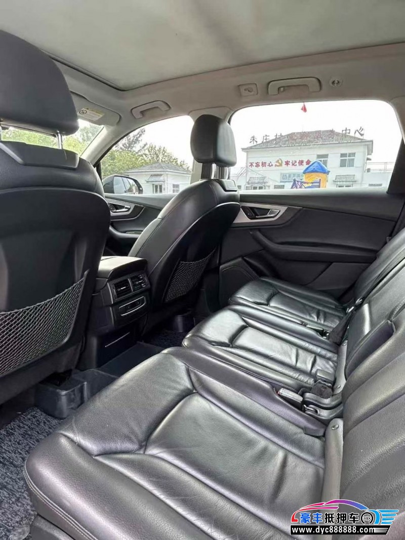 16年奥迪Q7轿车抵押车出售