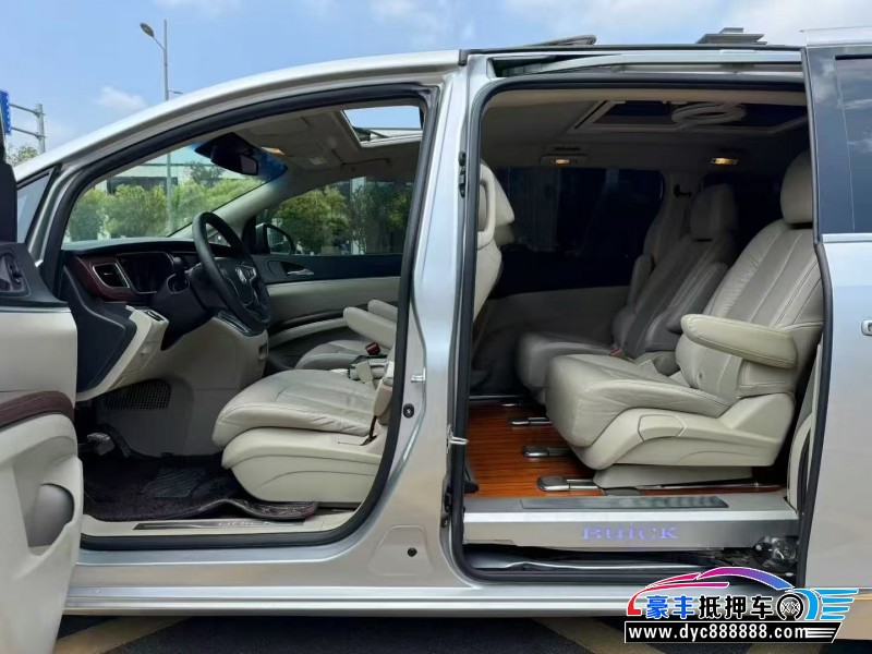 18年别克GL8轿车抵押车出售