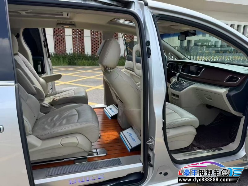 18年别克GL8轿车抵押车出售