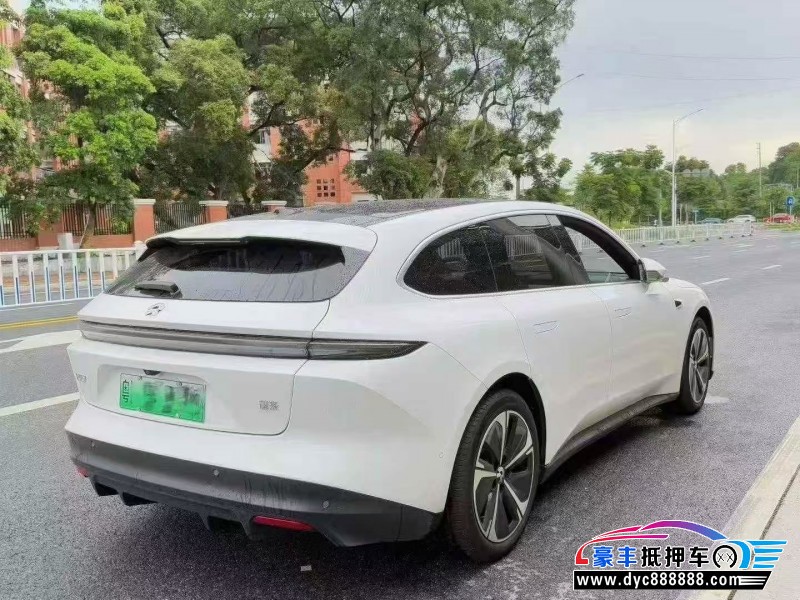 25年蔚来ET5轿车抵押车出售