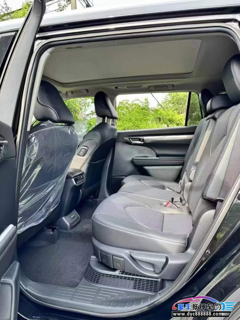 25年丰田汉兰达轿车抵押车出售