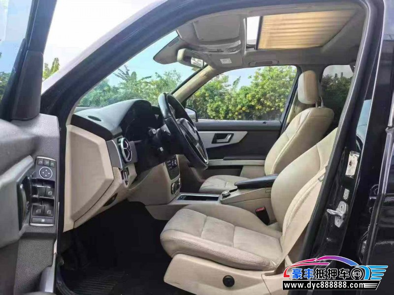 15年奔驰GLK轿车抵押车出售