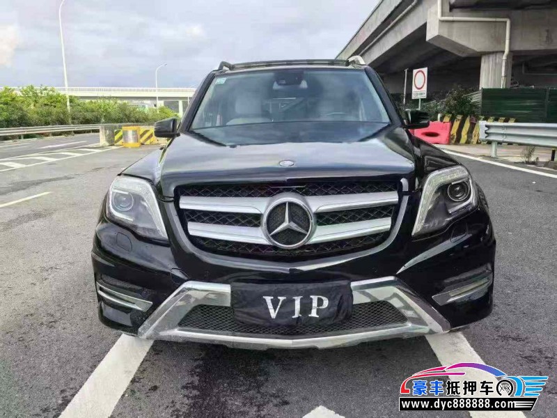 15年奔驰GLK轿车抵押车出售