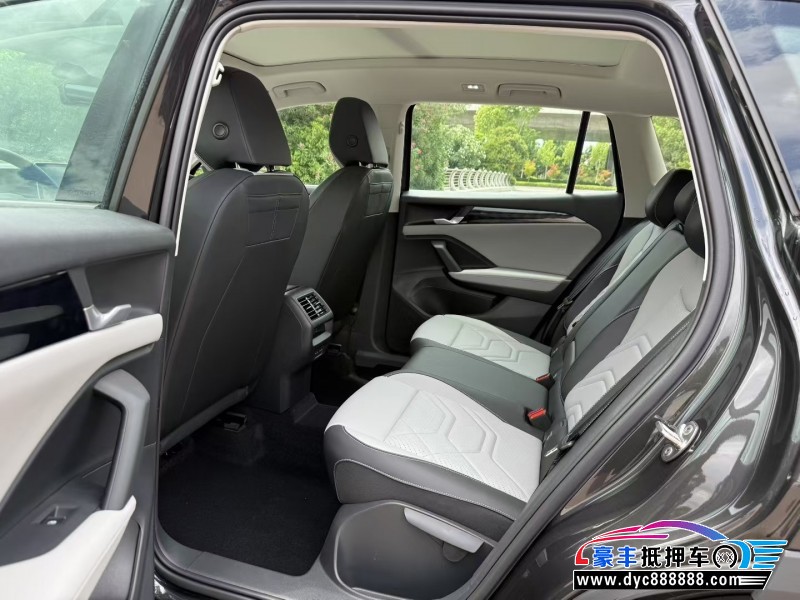 25年大众探岳轿车抵押车出售