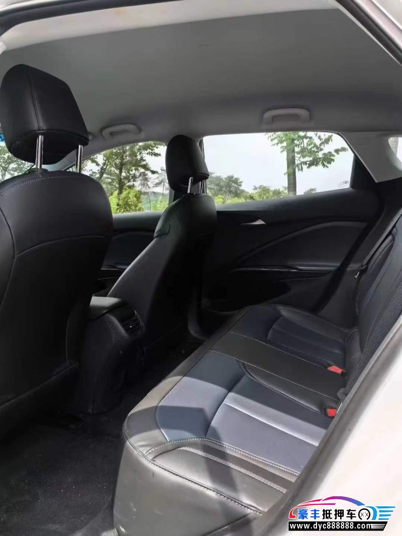 23年别克微蓝轿车抵押车出售