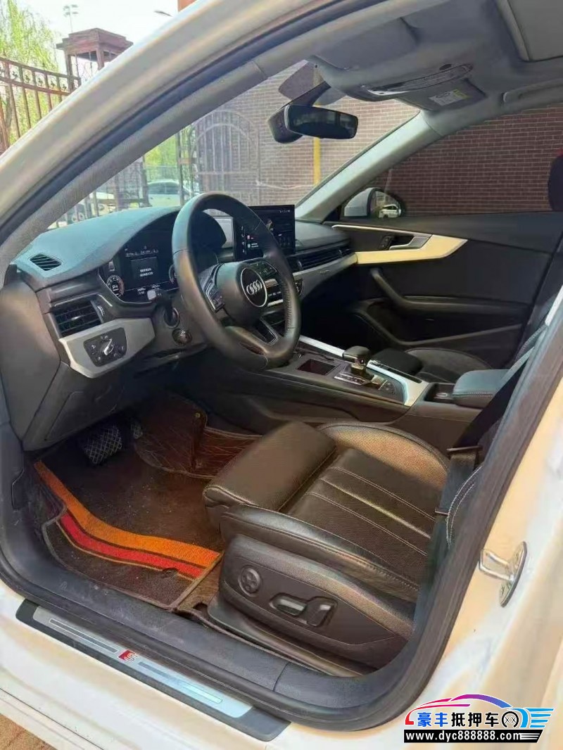 21年奥迪A4L轿车抵押车出售