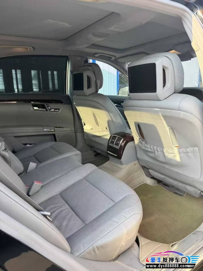 11年奔驰S轿车抵押车出售