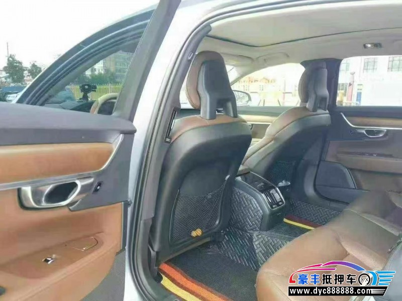 18年沃尔沃S90轿车抵押车出售