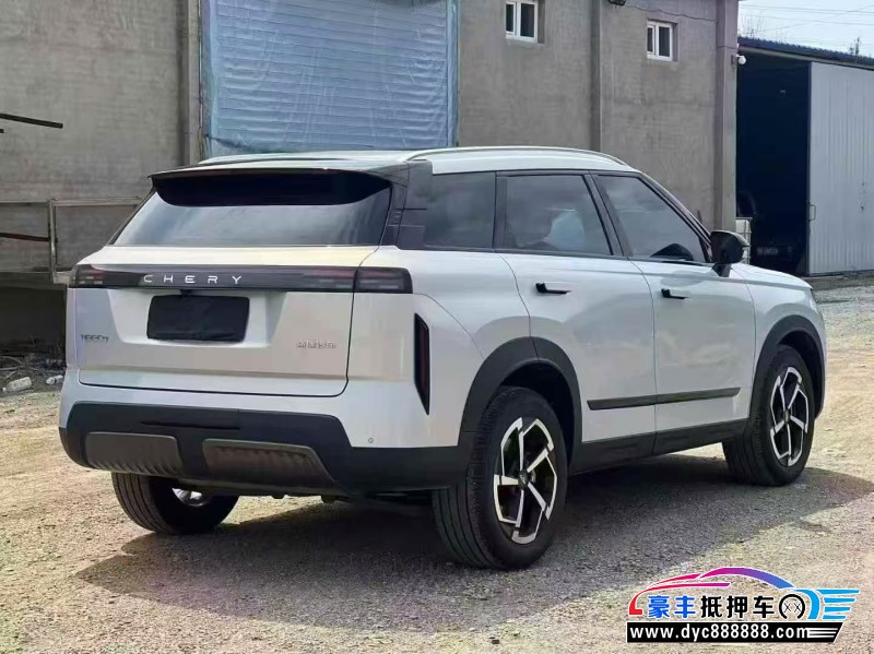 25年奇瑞瑞虎7轿车抵押车出售