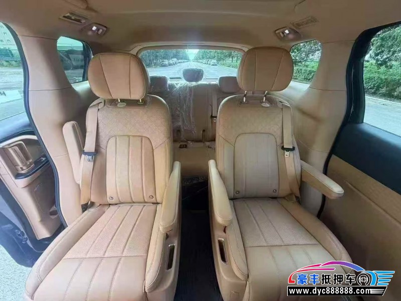 25年岚图梦想家轿车抵押车出售