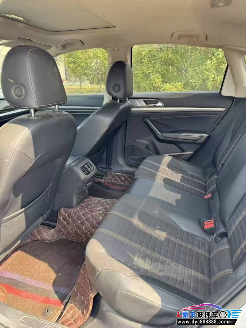 21年大众朗逸轿车抵押车出售