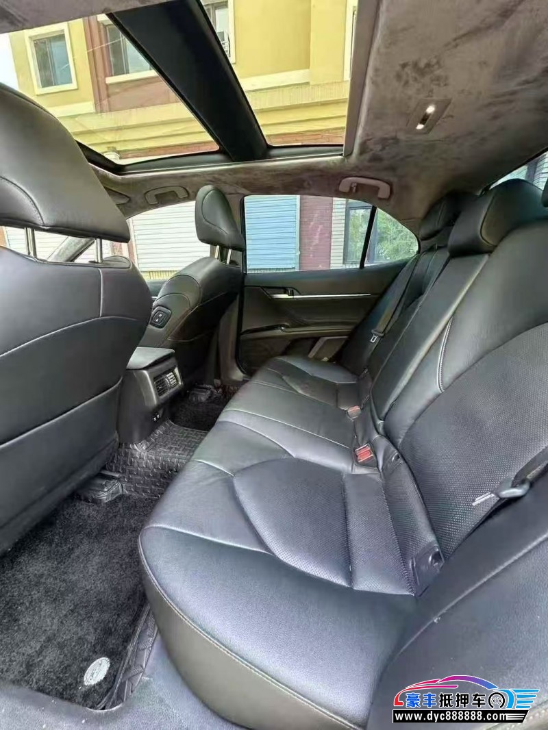 18年丰田凯美瑞轿车抵押车出售