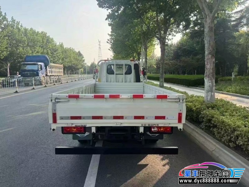 25年福田领航轿车抵押车出售