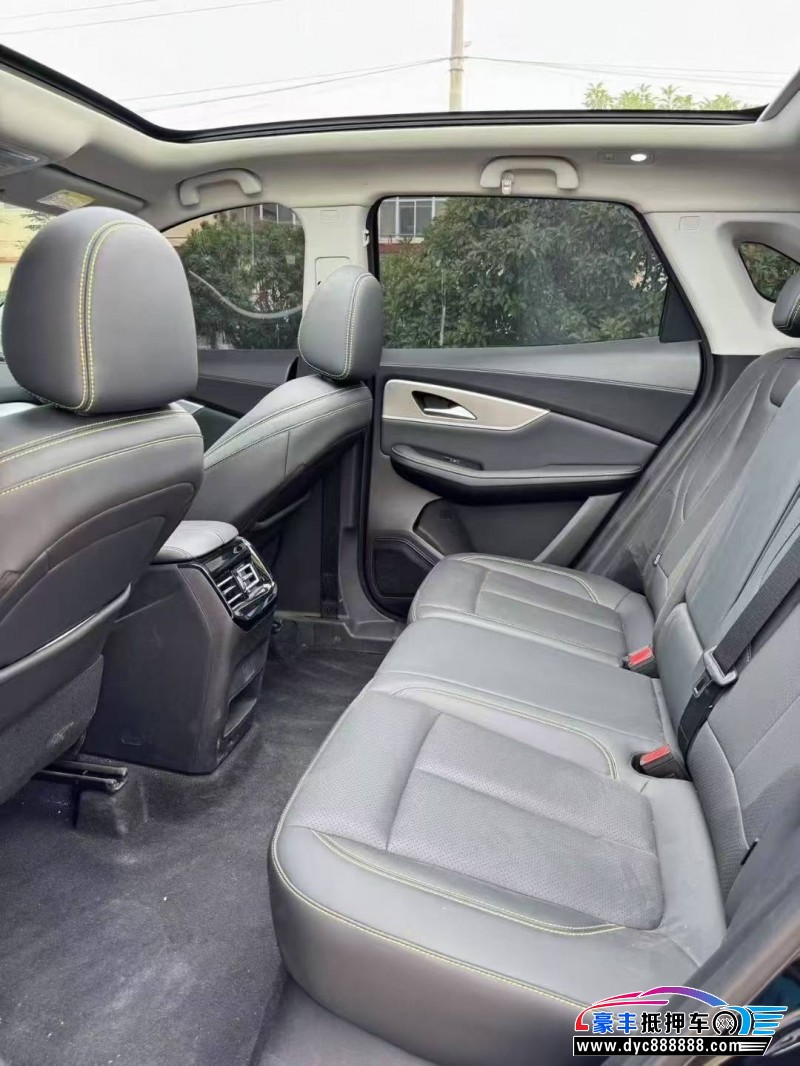 24年东风风行T5轿车抵押车出售