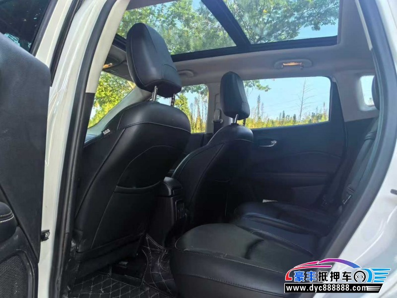 19年Jeep指南者轿车抵押车出售