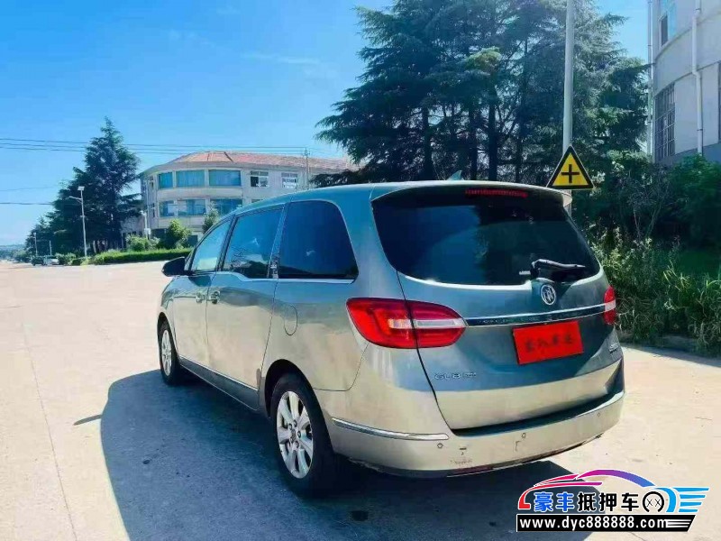 15年别克GL8轿车抵押车出售