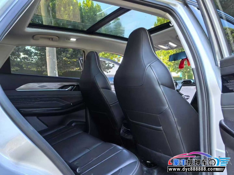 24年东风风神浩瀚轿车抵押车出售