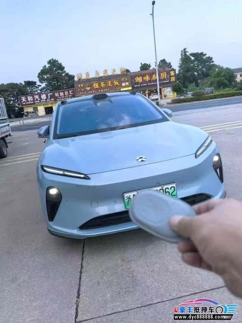 24年蔚来ET5轿车抵押车出售
