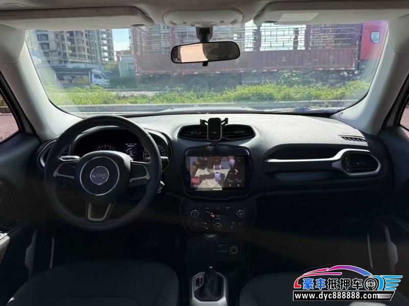 19年Jeep自由侠轿车抵押车出售