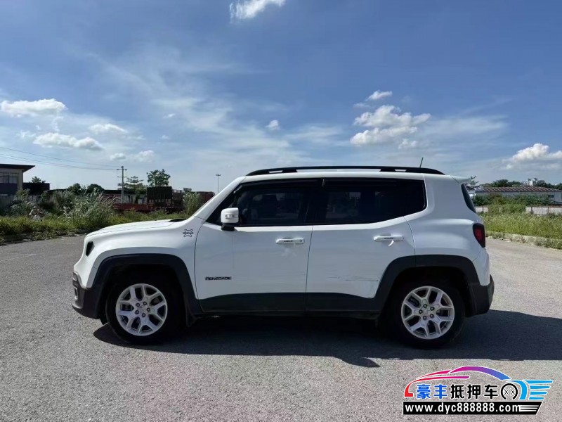 19年Jeep自由侠轿车抵押车出售