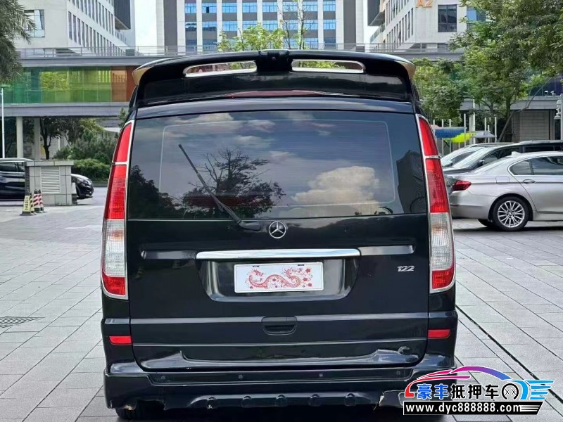 16年奔驰威霆轿车抵押车出售