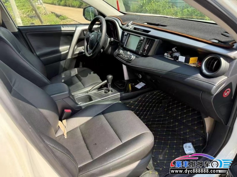 17年丰田RAV4轿车抵押车出售