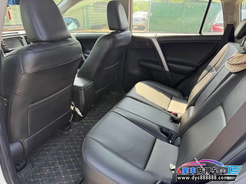 17年丰田RAV4轿车抵押车出售