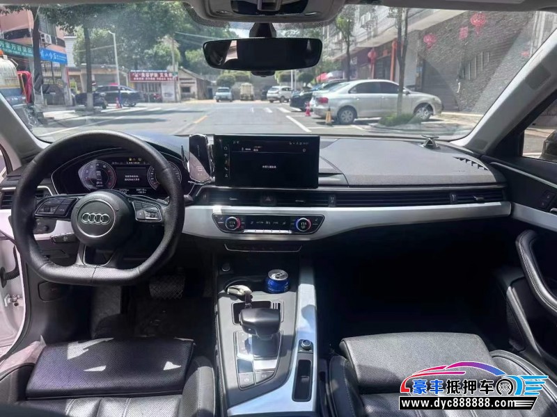 22年奥迪A4L轿车抵押车出售