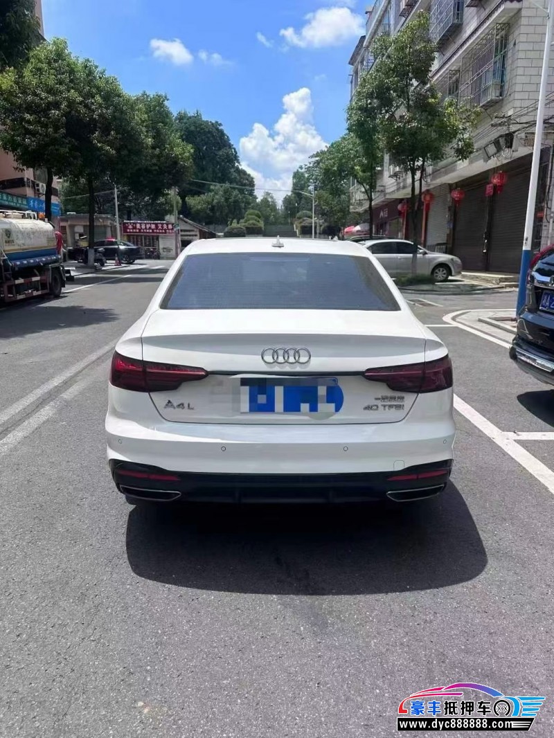22年奥迪A4L轿车抵押车出售