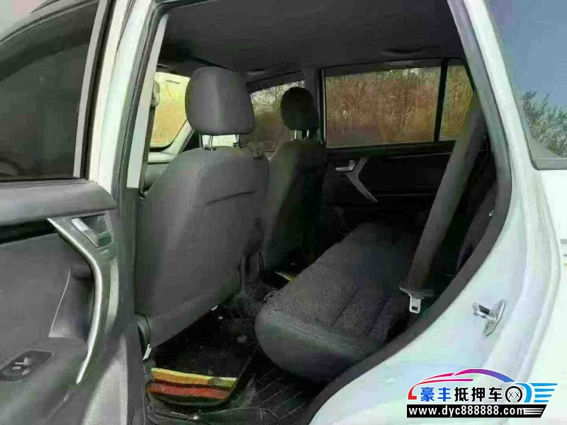 19年奇瑞瑞虎3轿车抵押车出售