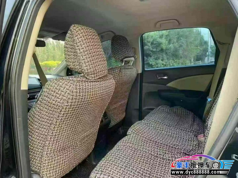 16年本田CR-V轿车抵押车出售