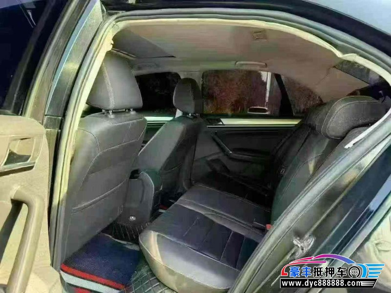 18年大众宝来轿车抵押车出售