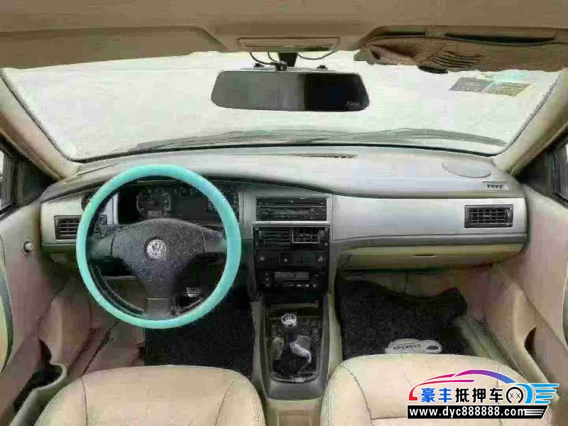 13年大众桑塔纳轿车抵押车出售