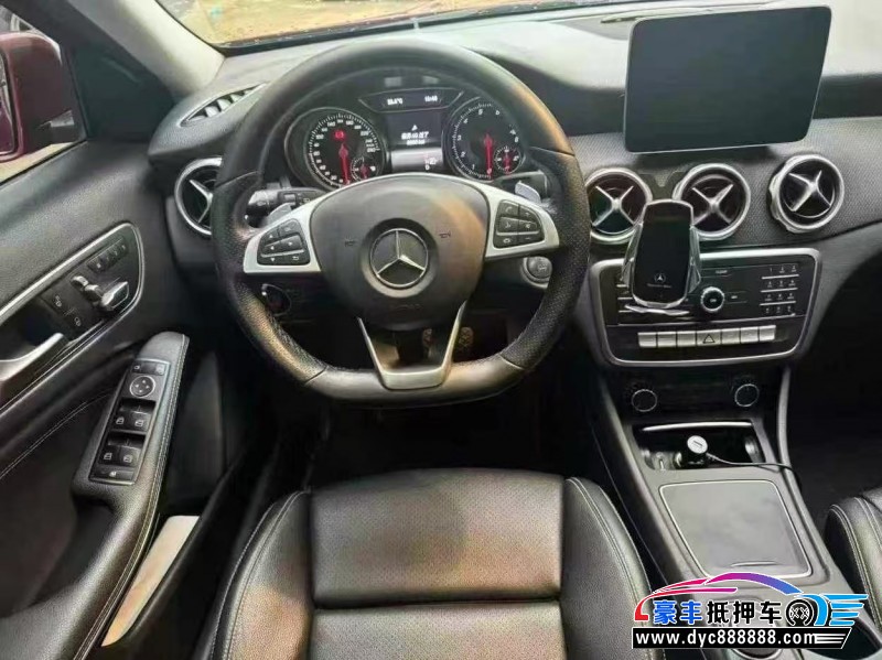 19年奔驰GLA轿车抵押车出售
