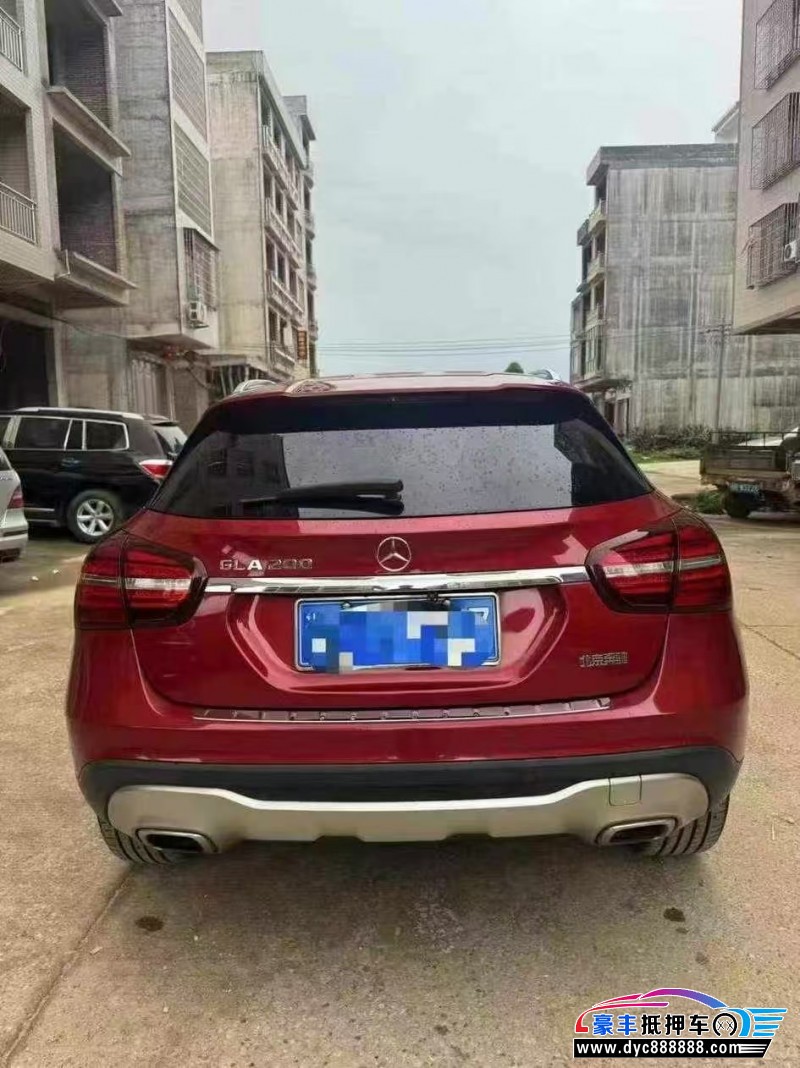 19年奔驰GLA轿车抵押车出售
