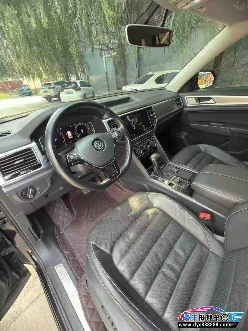 20年大众途昂轿车抵押车出售