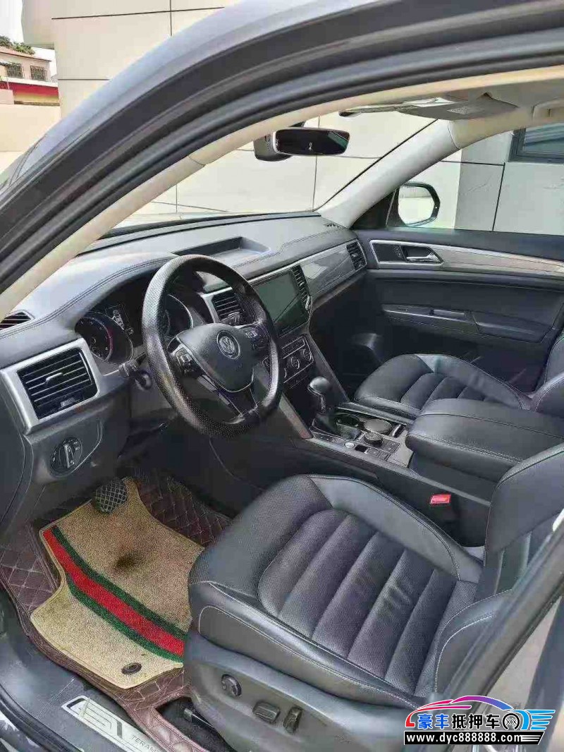 17年大众途昂轿车抵押车出售